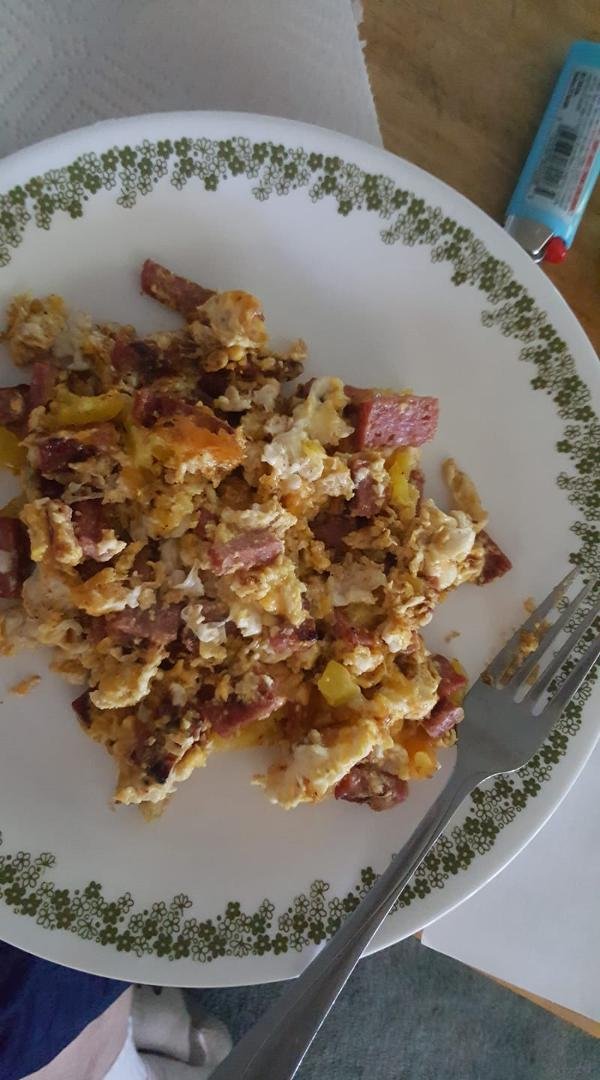 Breakfast... eggs,cheese,summer sausage & peppercinnis...yummy stuff..
