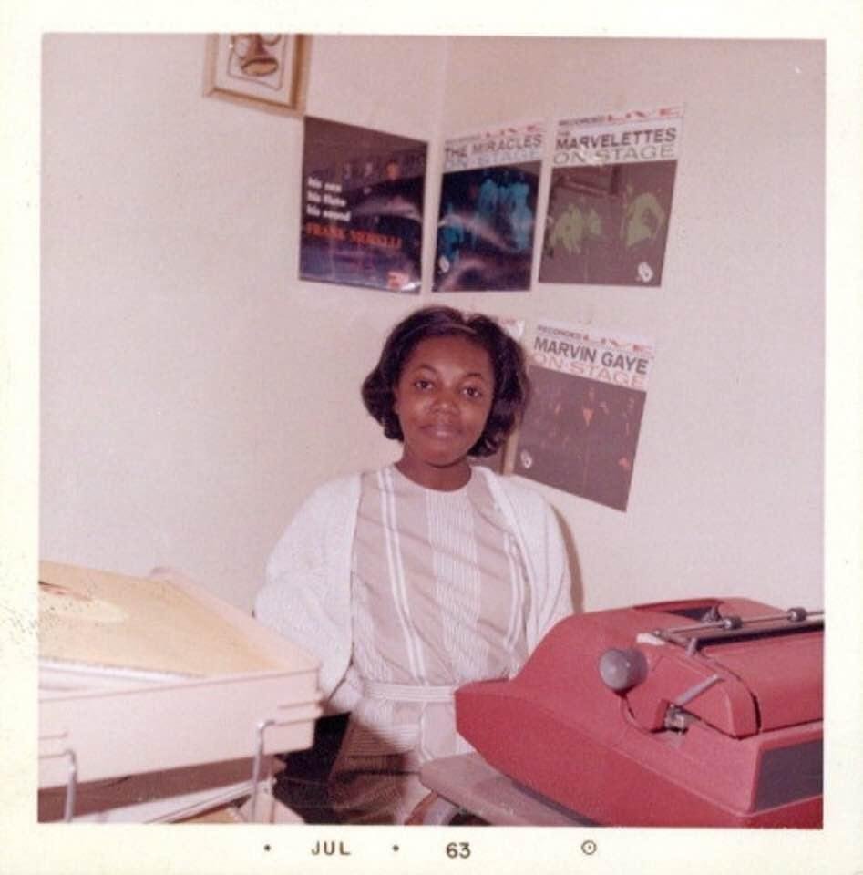 She’s reporting music news from her Philadelphia office especially the Motown Sound ( 1963)