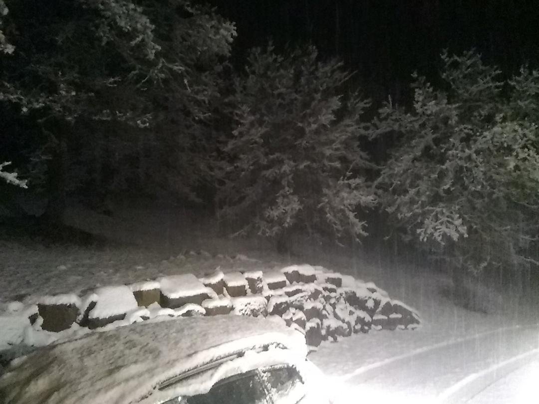 Snow in the Southern Oregon night!