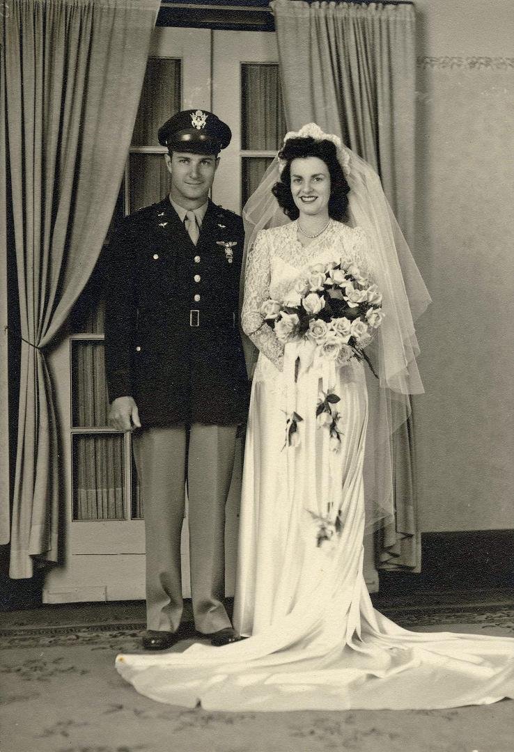 Seventy-three years ago today, my folks, Paul Haddon and Jean Murphy, were married at Saint John's in Fenton.  Wedding breakfast at the Fenton Hotel.  I think they were pretty cute!!