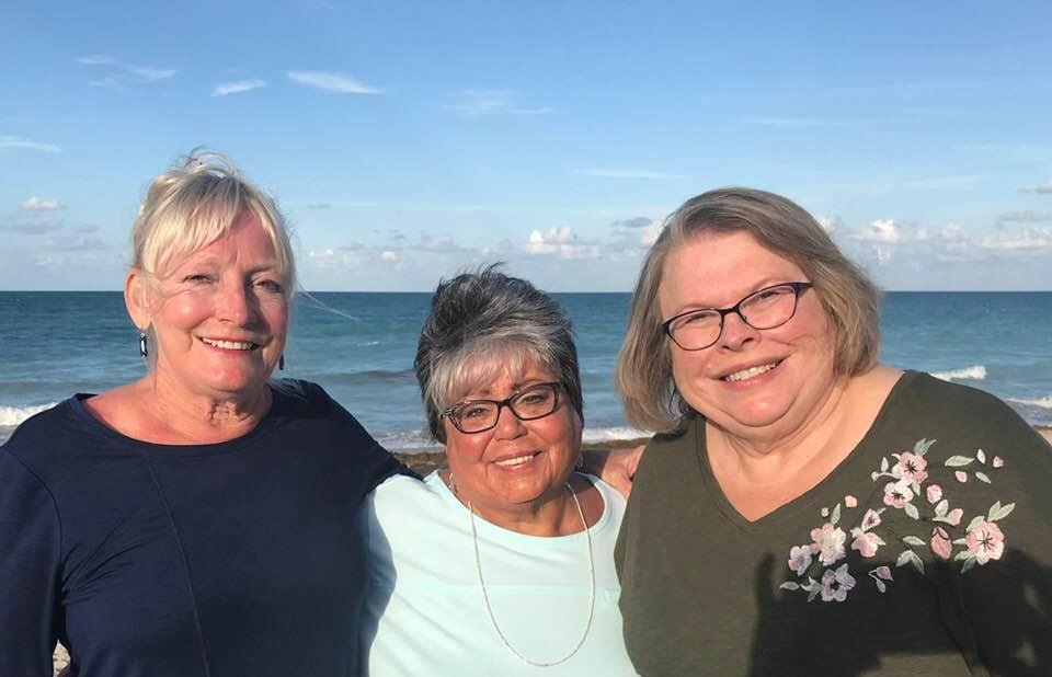 3 beauty queens “rockin” the Florida Beach!!!