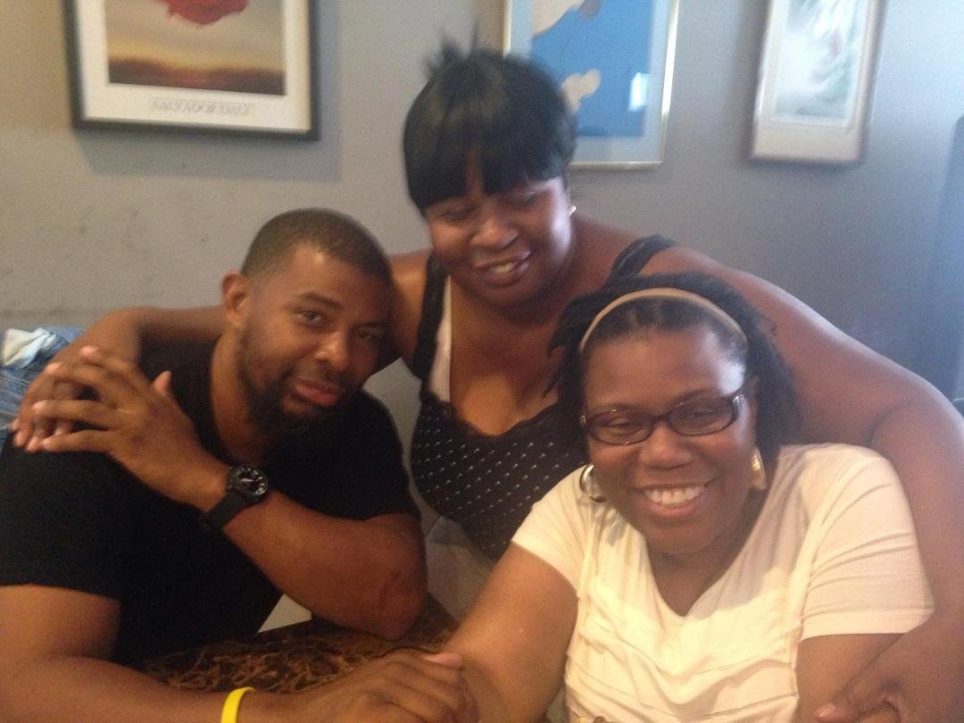 My beautiful daughters, Happy belated Daughters Day. Here's Suzanne & Hilary and their handsome brother, Ethan. My true loves.