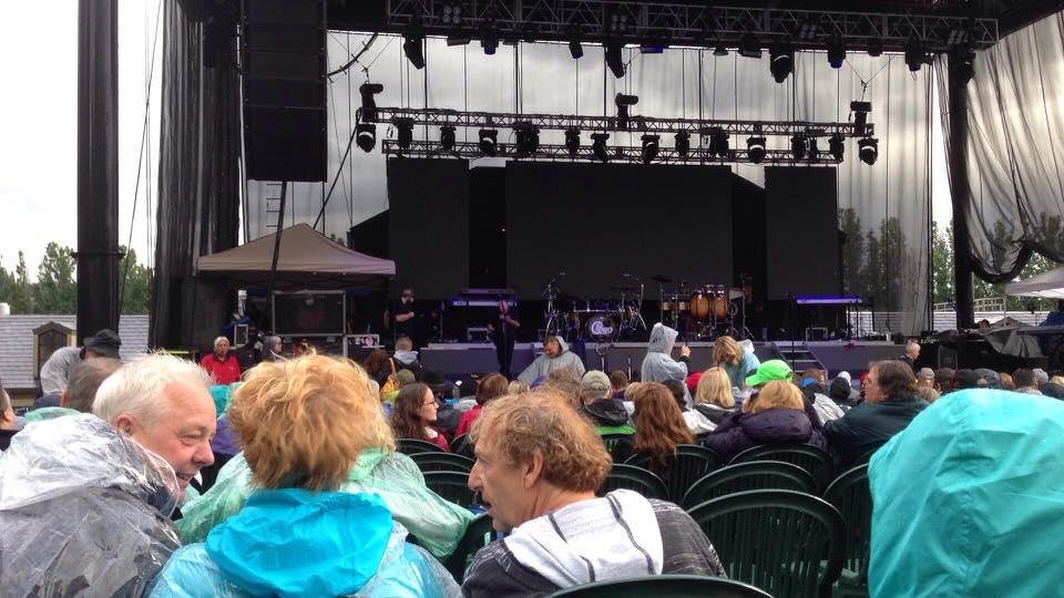 Getting ready to listen to Chicago. It will be a great concert!!!