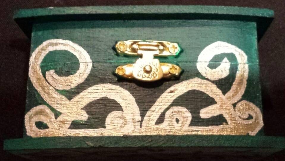Green and Gold Box - Front /2014