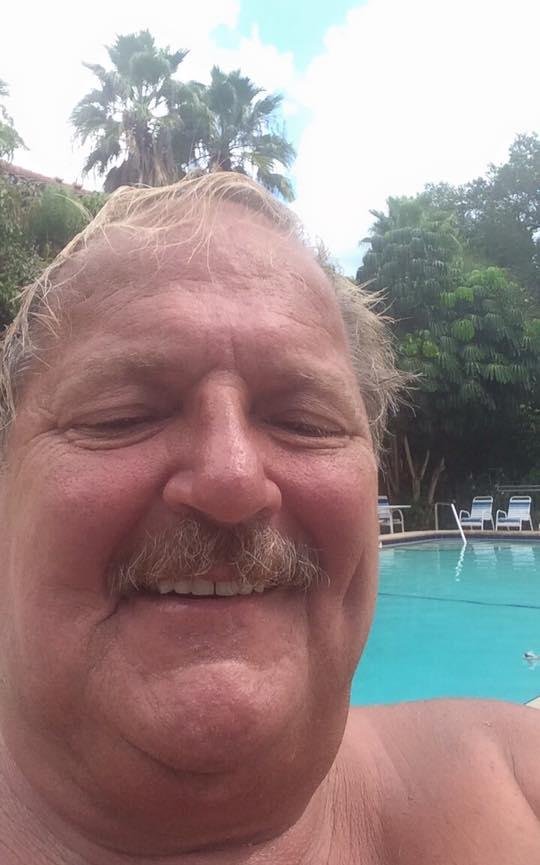 At bay tree condos on turtle beach on siesta key. Chillin by the pool.