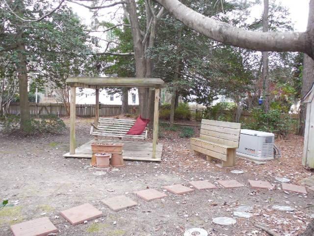 Carol Davanay's album, 8 Cromwell Court, Newport News, VA