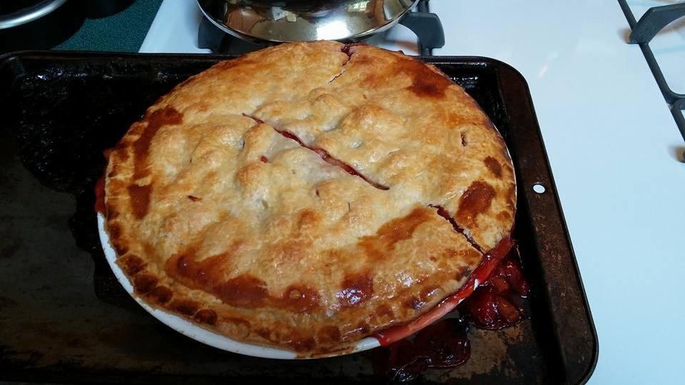 Ta Da ...and here lies the final product of straw-rhub pie...smell it?