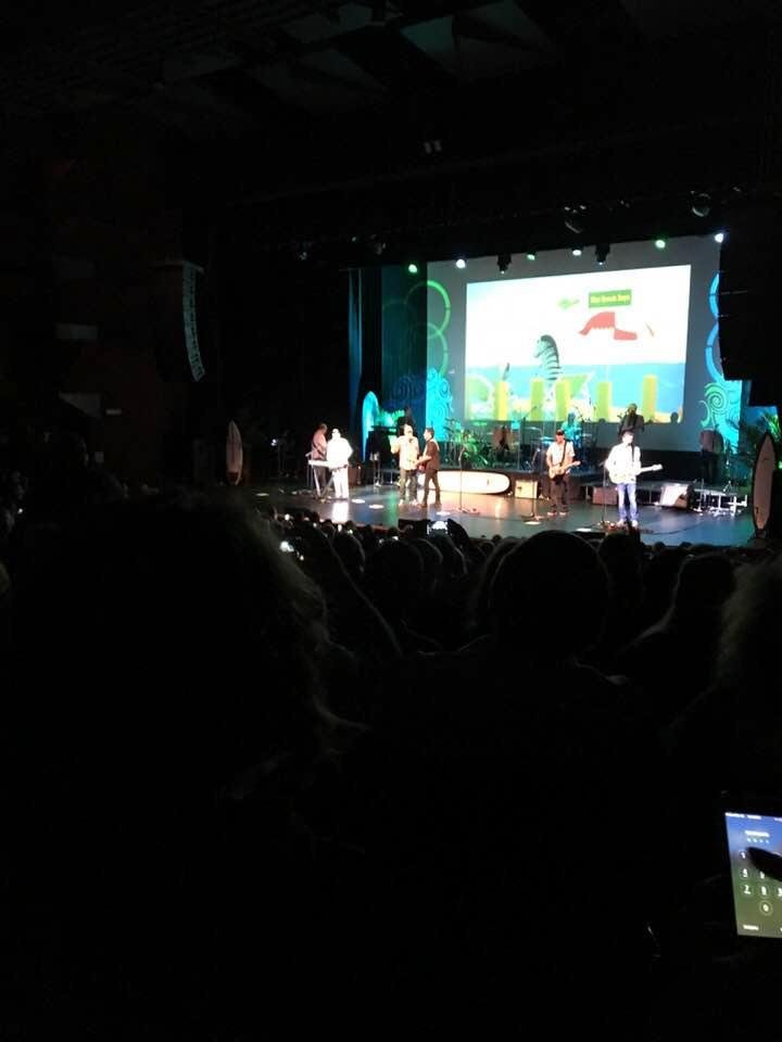 At Beach Boys concert😘