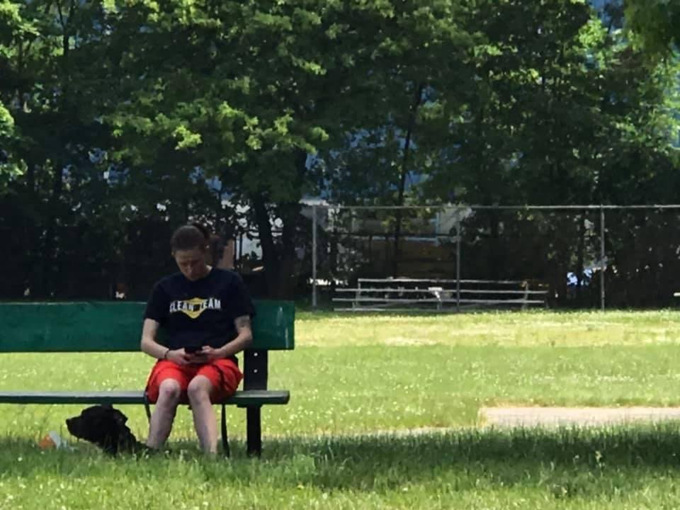 This is how mom watches her 5 year old daughter at the park. REALLY! My 2 granddaughters are watching her better than mom (and so am I since I won't take my eyes off my granddaughters for more than a few seconds while I bli