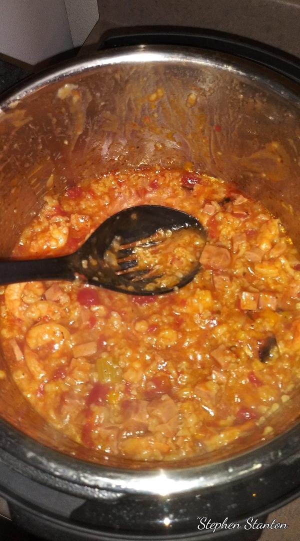Well surprised my wife tonight and I went grocery shopping and I made her jumbalya shrimp and ham it was pretty pretty good love this ipot my mom got wife June for Xmas but wife loved it!!!!!😄😄😄😄👍👍👍