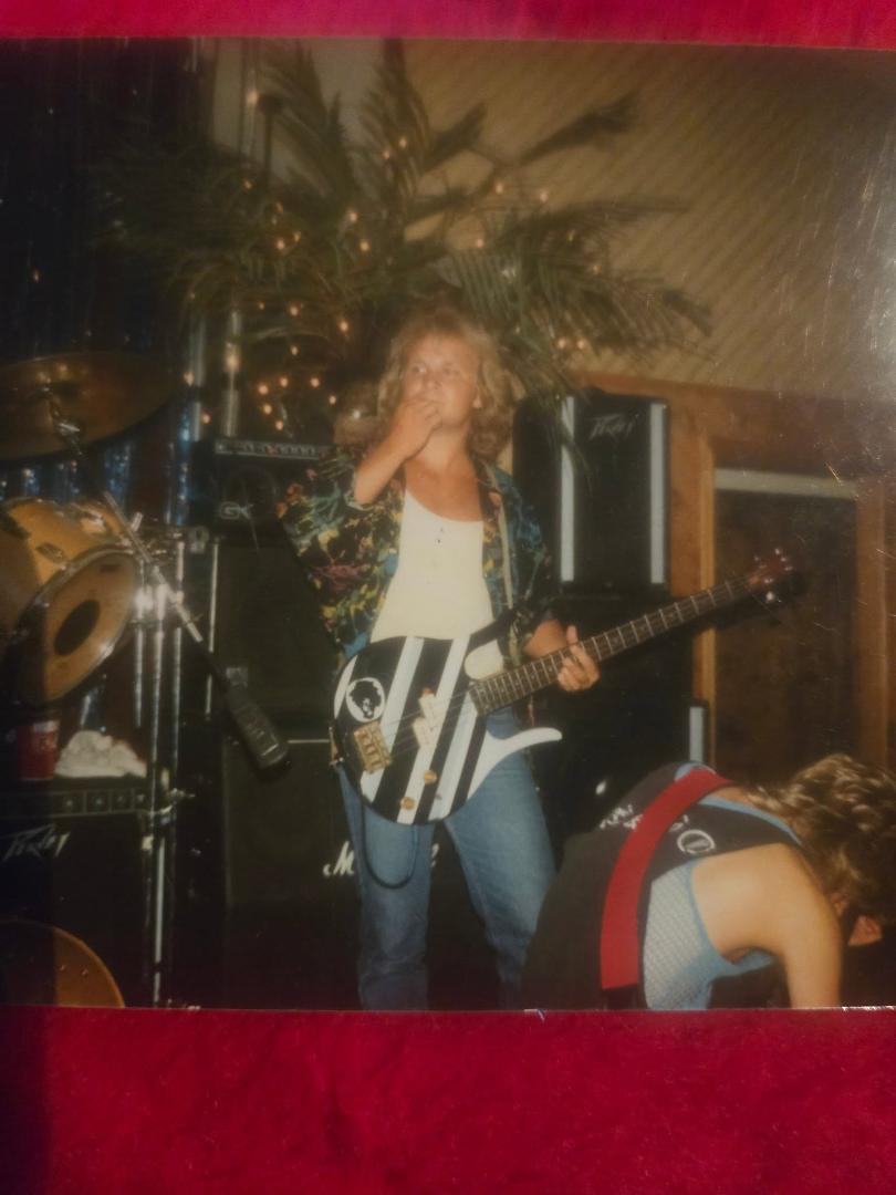 Cathylea Abrams' album, Mobile uploads