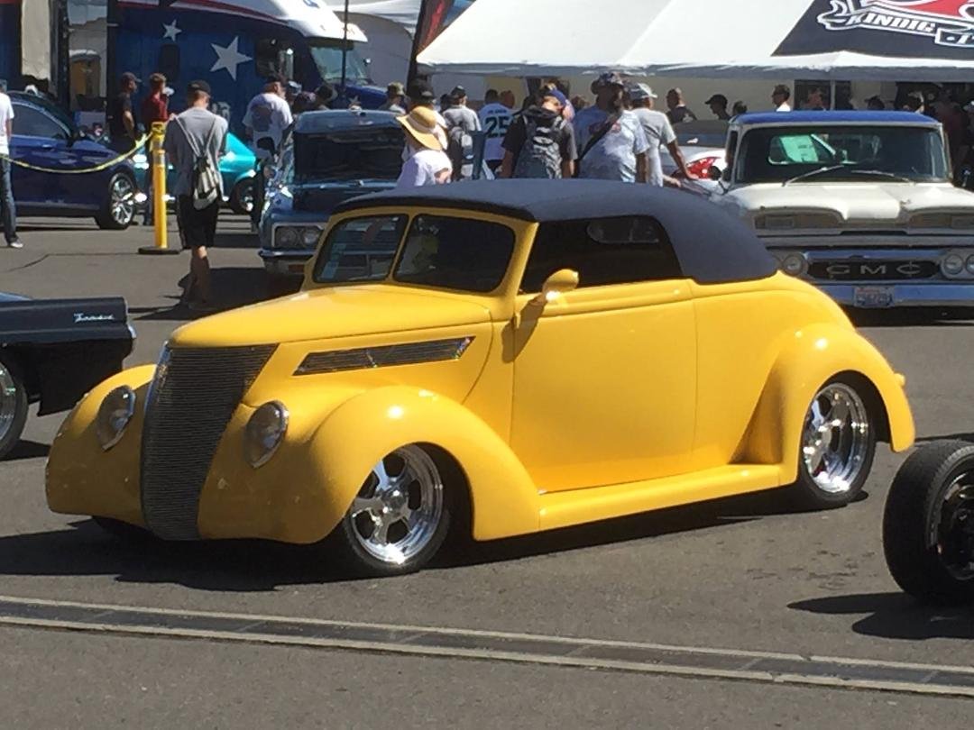 LENS NEW 37 FORD CLUB CABROLET