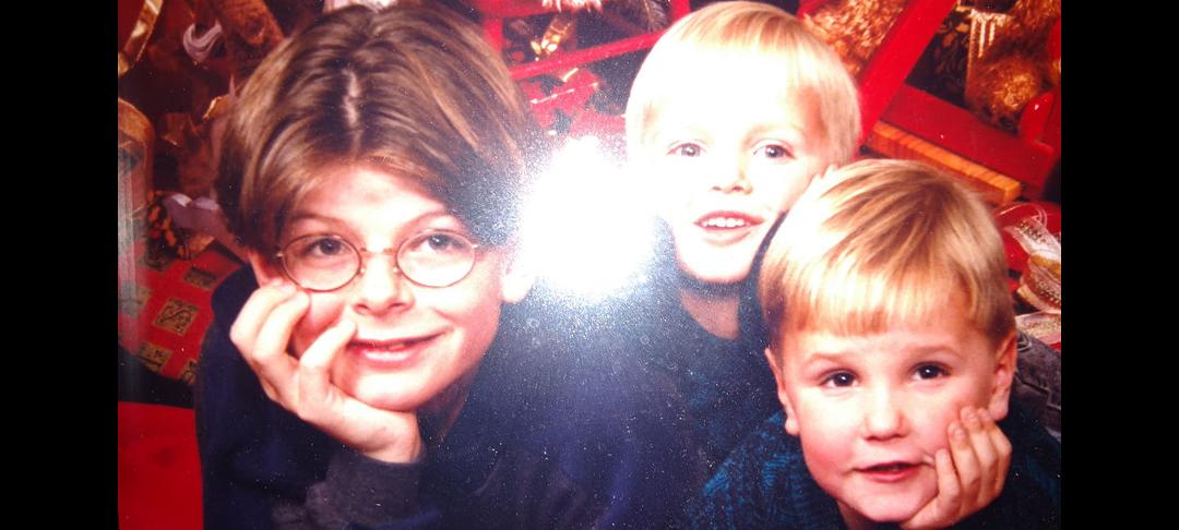 Happy National Sons Day! You three make a pa proud and I am so blessed to have been picked to watch you grow up and bless everyone around you with your wit, belly laughs and brotherly banter! Love you to pieces!  💓💜💓