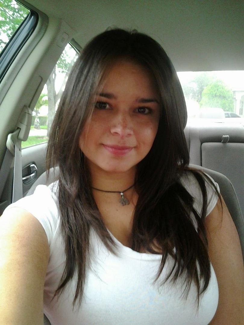 Happy Birthday hija , 🎂🍰🍹🍸🎈🎉🎁🎉🎊🎉...hoy quiero😢 agradecerle a Dios por darme una hija hermosa en todo y por festejar un año más de vida junto a su familia, le pido mucho a Dios que todos tus deseos se te hagan re