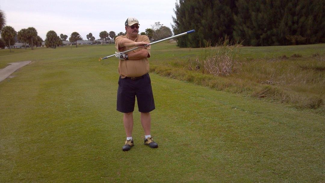 Waiting for turn on tee box. Practicing jo kata with golf ball retriever. As I tell my students, there is always an opportunity to train if you look.