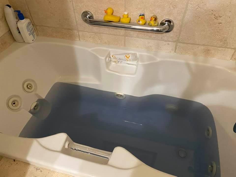 Steve bought me Shea butter fizz balls for Valentine’s Day. The first bath was a beautiful purple. First he made crab legs for dinner. Two great surprises💜