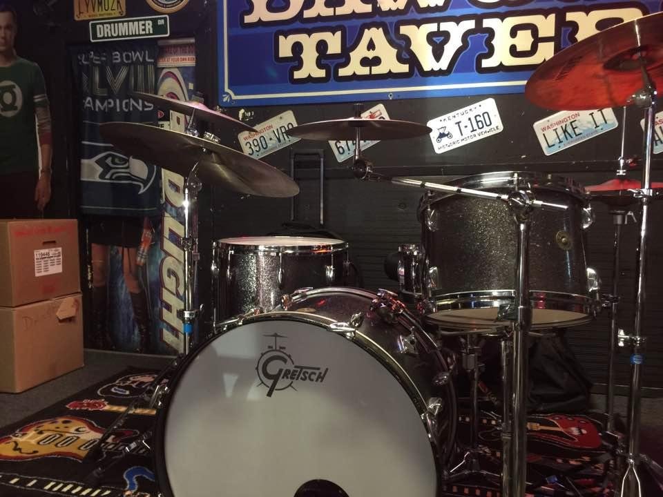 Getting ready for Monday night blues jam at Dawson's with Heather Jones and The Groovemasters! Very excited to play with some of my favorite people😎🎶