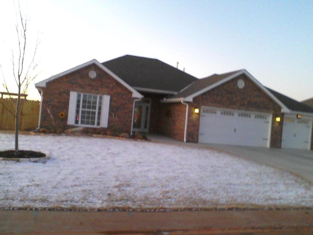 First dusting of snow
First dusting of snow