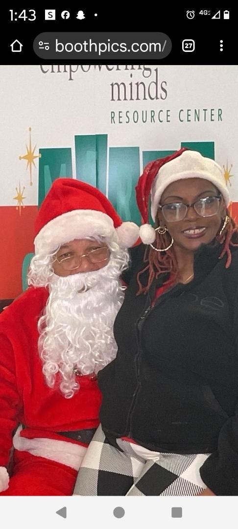 Santa and Ms.Netta 🎄🎉🎶⛄🎁, Christmas party 🎉 at Shake and Bake.😁🎄