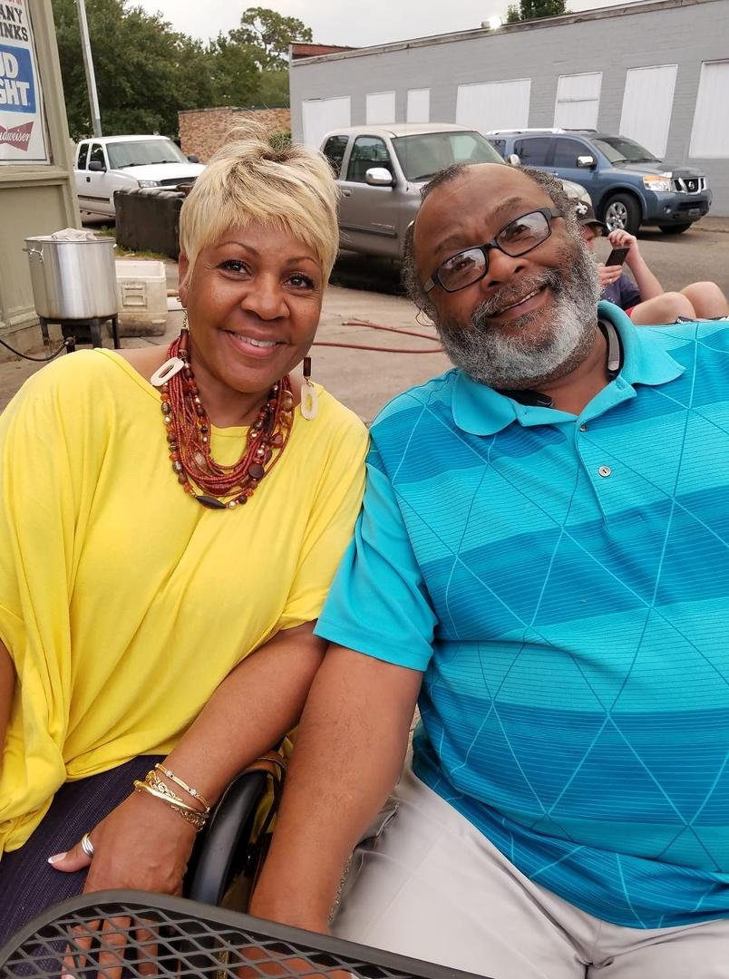Hanging out With A friend from Atlanta for Mother's Day @ The Garage for Free Crawfish.