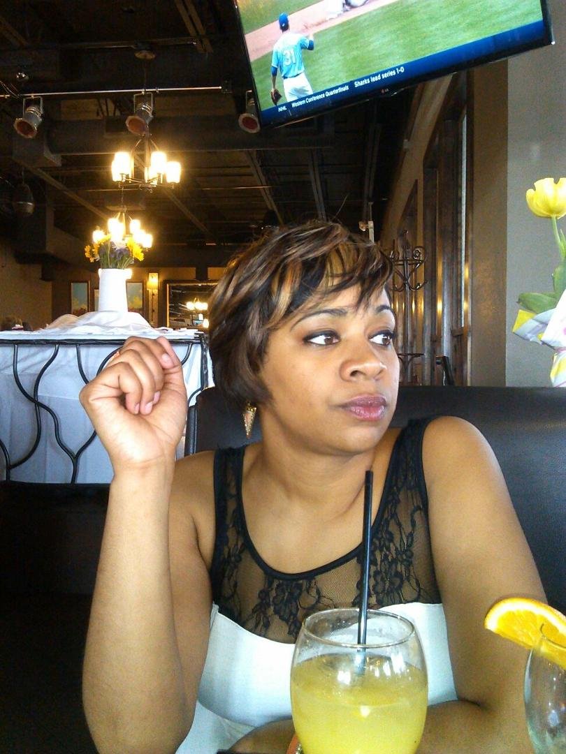 Cecelia Morris' album, Mobile Uploads
