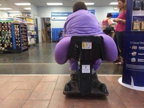 Those shoppers of Walmart are very entertaining!