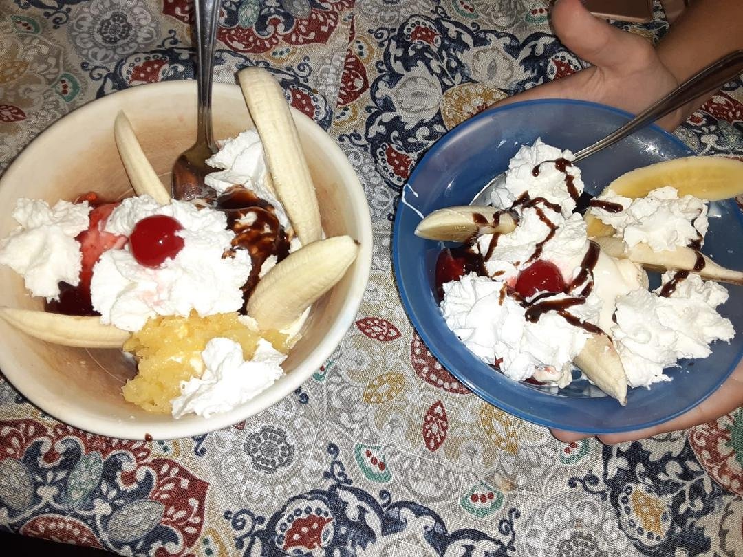 Celebrating Missouri's 200th birthday today with homemade banana splits