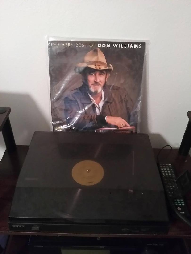 Listening to the Gentle Giant tonight in memory of a great singer Rest in Peace