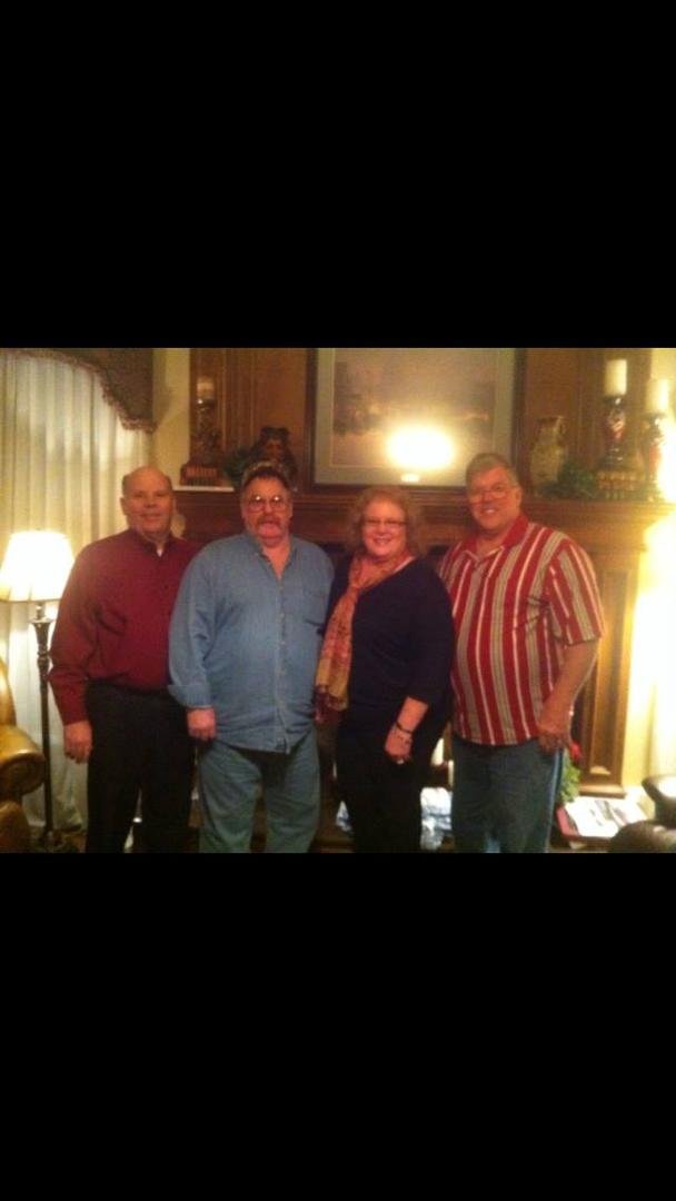 National Sibling Day!
Tom, Jeff, Pam and Steve. Tracy missing as usual.
