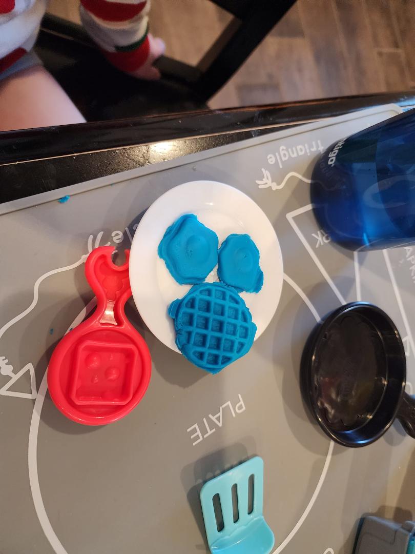 Merry Christmas! My kid got a play doh maker from Santa this year.