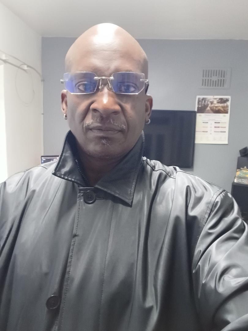 Robert Samuels' album, Mobile uploads