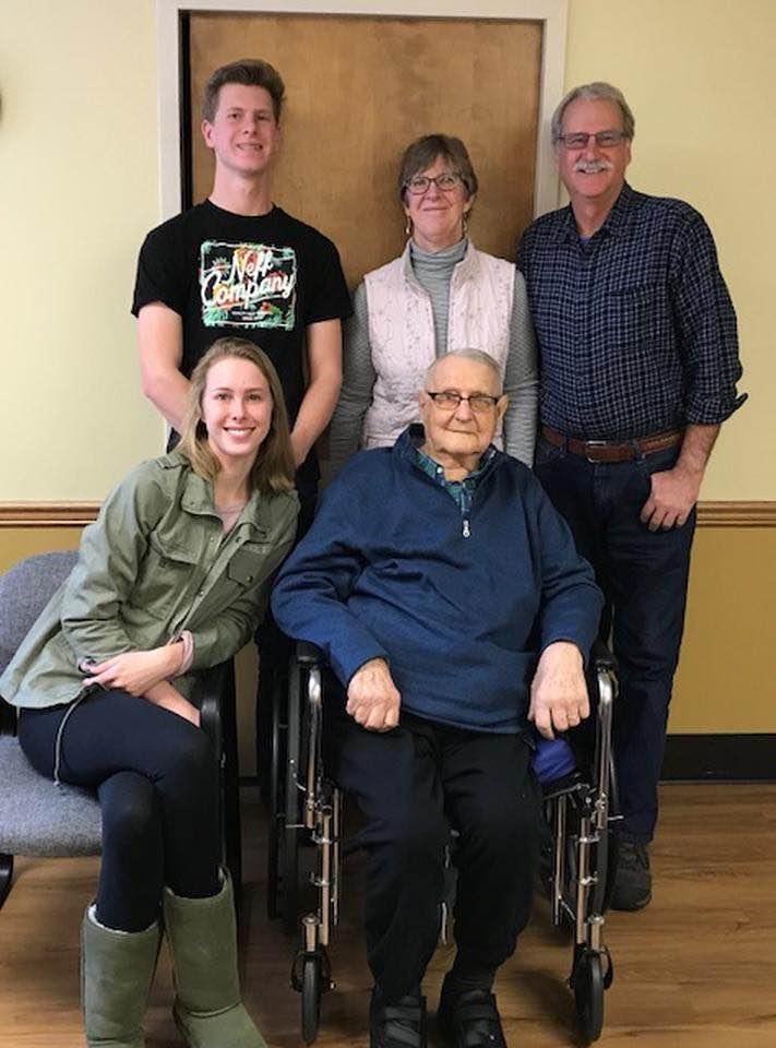 Dad got some much appreciated guests from Colorado: his oldest sister's son, Derwin, accompanied by his wife, son, and daughter.