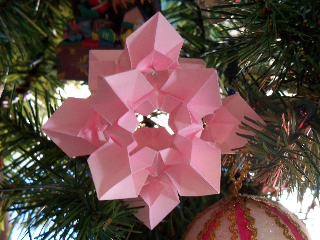First attempt at a new model from Sok Song's new origami book. Great Book!