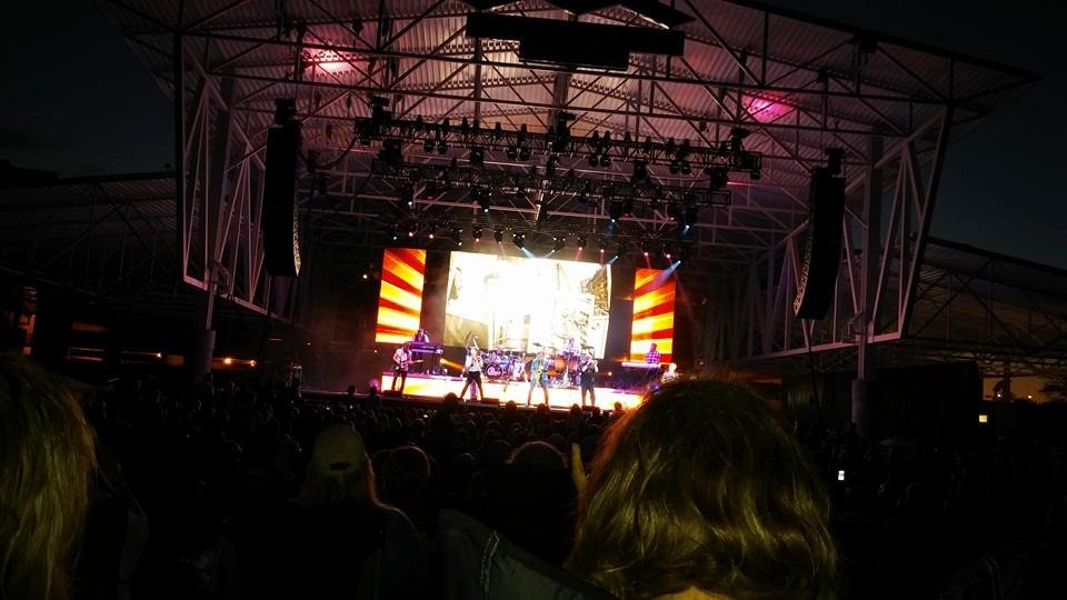 Tho I was totally soaking wet, I so enjoyed experiencing the great music of "Chicago" Wednesday night.
