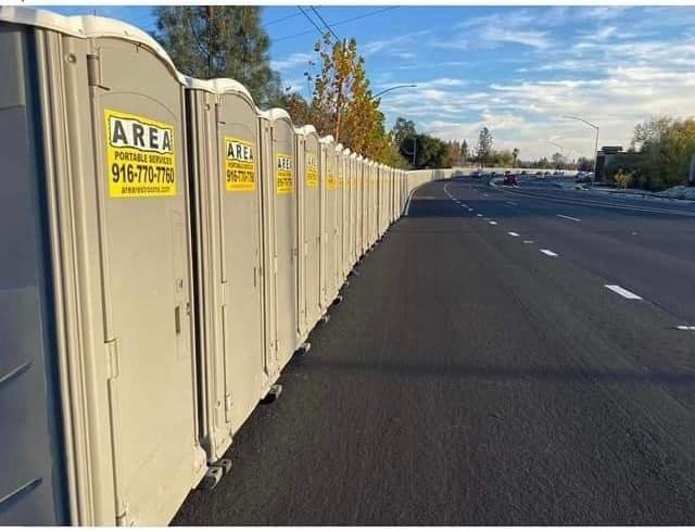 Looks like the port-a-potties are ready at the start line for Sunday’s race (CIM). Last time I ran this they had most of the port-a-potties in the gutter in such a way you couldn’t get the doors open! 🤣