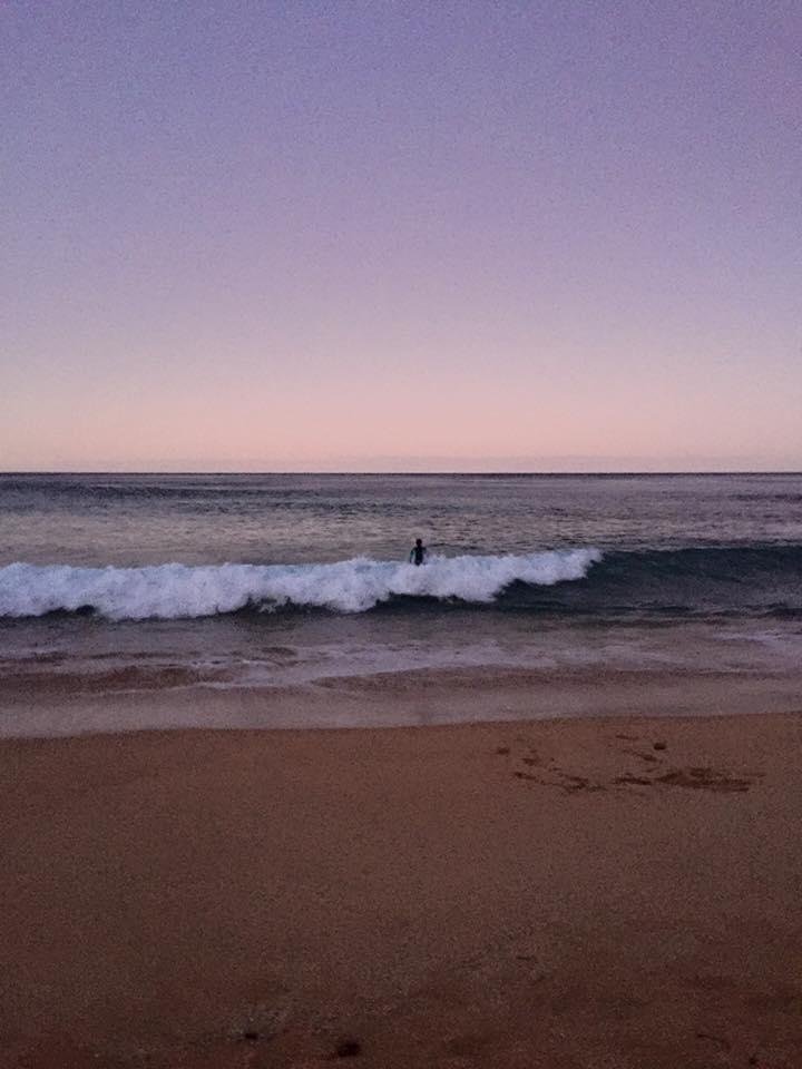Someone had to have a last surf before the holidays ended. Brrrr ❄️🏄
