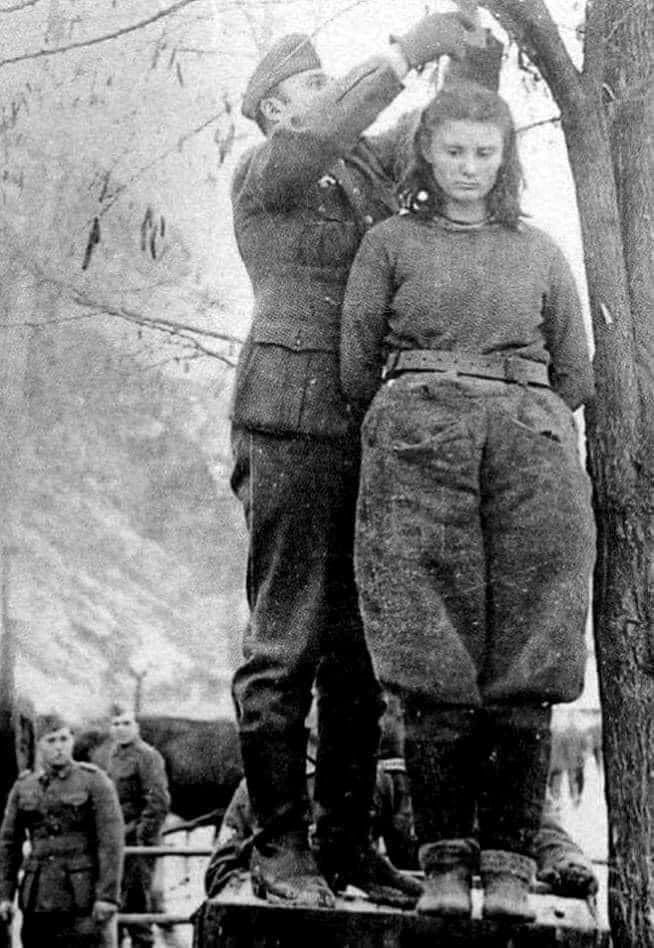 "You will know them when they come to avenge me."
This 17-year-old girl chose to die rather than accept Socialism and name her anti-Nazi associates in February of 1943. . Every kid in the USA should see this photo and be t