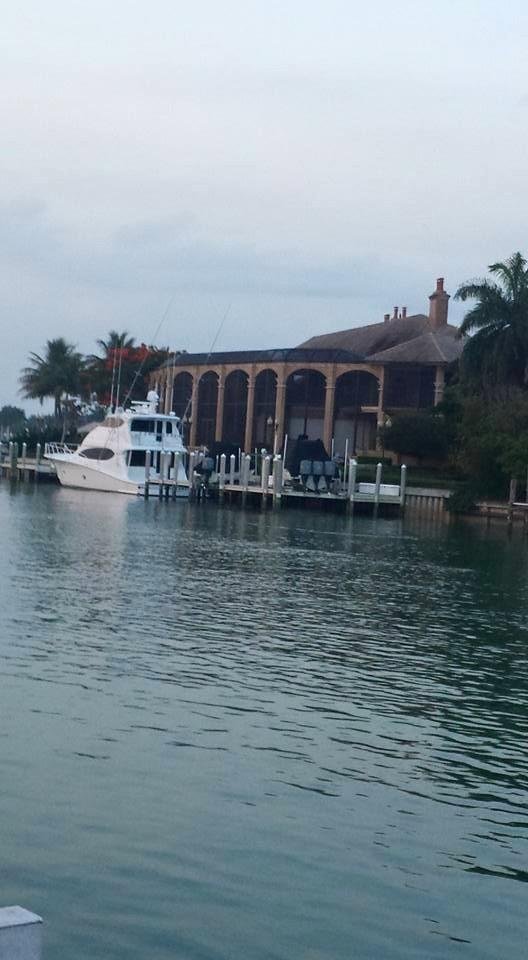 Shania trains home in Marco Islsnf. Must be nice.