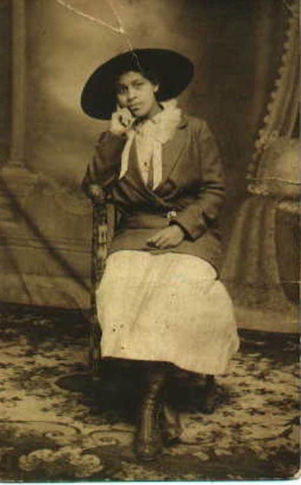 Throwback Thursday: Another image from the long-ago past. This smartly dressed woman is my maternal grandmother in a photo taken I have no idea when. King-MacRae cousins, take note.