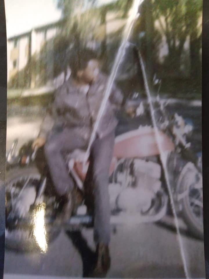 Johnny Moore's album, Mobile uploads