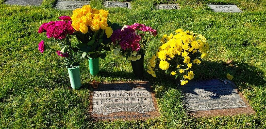 Carrie Sines, Joe Sines, Cori Sines: Real nice day to visit Sissy! HAPPY BIRTHDAY ASHLEY! (Yellow rose a r from you guys. ❤️❤️❤️❤️