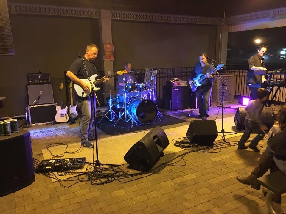 Listening to one of my favorite bands Wiseguys at Griffith Central Park great Band