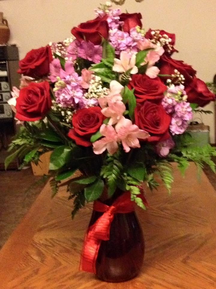 Thank you everyone for all the happy birthday wishes. My kids and my Mom took me to dinner and here's one of my gifts, some beautiful flowers from my son Shawn Thompson and grandson Shawn Jr.