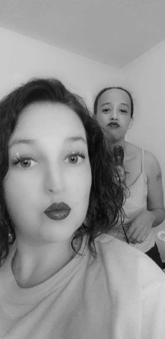 Danielle Sellers' album, Mobile uploads