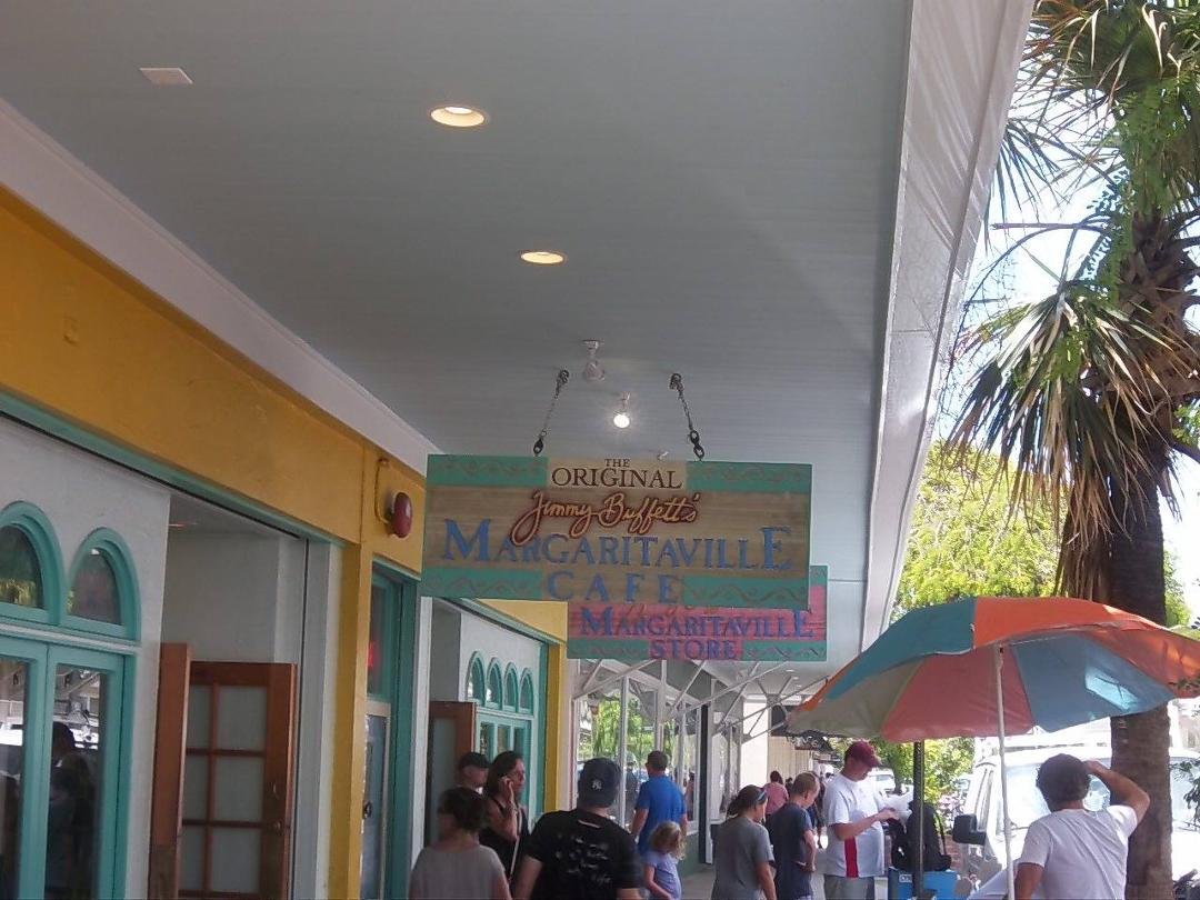 My sister wanted to eat lunch there, so we did!
