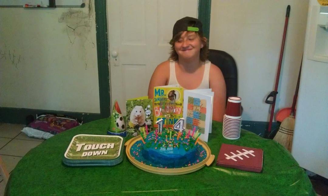 Look ay the new 14 year old and I mean old lol .LOL my tater bug.
