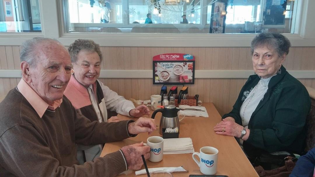 Marjorie's brother, Doug and his friend, Betty came over from Ohio last week for a visit! It was a great time!
