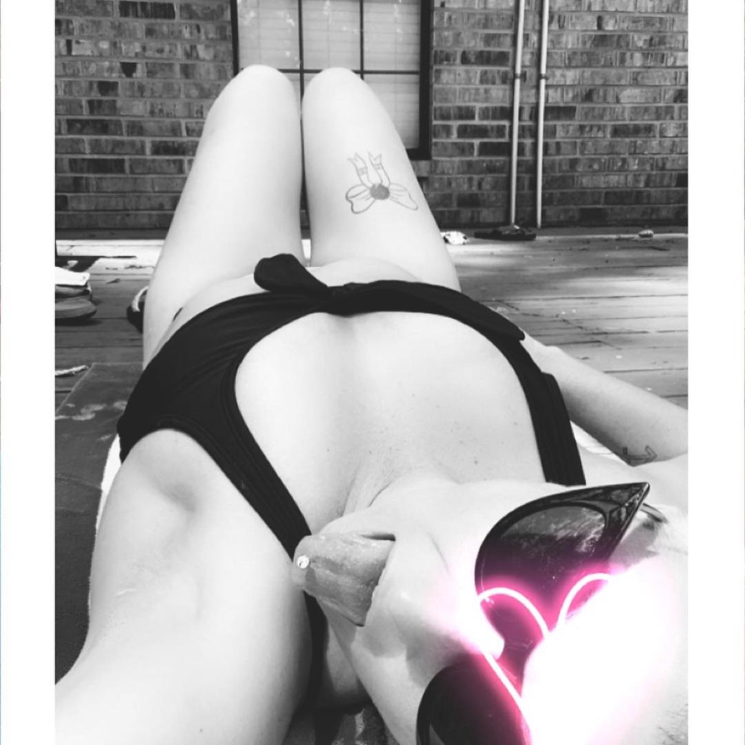 Heide Healey's album, Photos