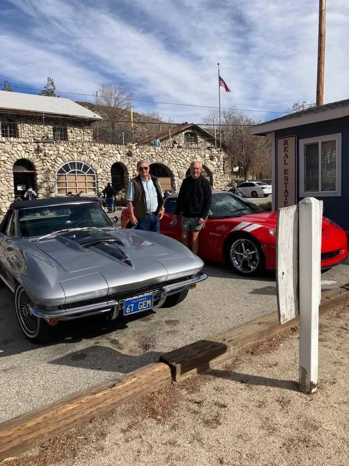 A beautiful day for a drive. It was 73 degrees when we left Ventura and by the time we hit Lake Hughes, west of Palmdale, it was 48 degrees. That’s called poor planing. We never did put the tops down. It was beautiful trave
