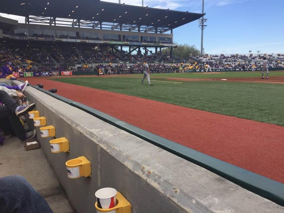 Top 4th LSU 5 Wichita 0